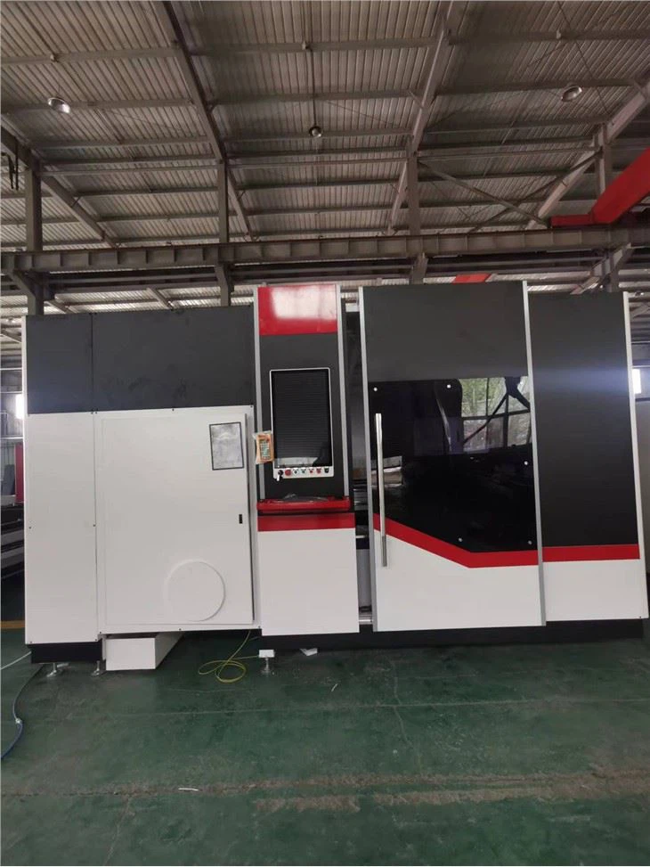 3000x1500mm Combined Tube & Plate Fiber Laser Cutting Machine 3000x1500mm Combined Tube & Plate Fiber Laser Cutting Machine