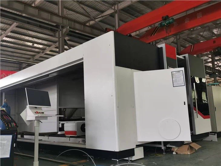 3000x1500mm Combined Tube & Plate Fiber Laser Cutting Machine 3000x1500mm Combined Tube & Plate Fiber Laser Cutting Machine
